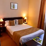 Logis Le Pelican & Son Restaurant Otel