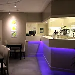 Logis Le Pelican & Son Restaurant Hotell