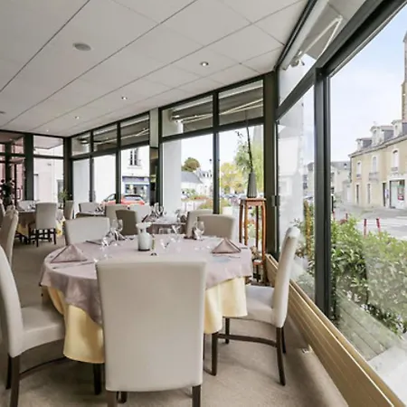 Hotel Logis Le Pelican & Son Restaurant