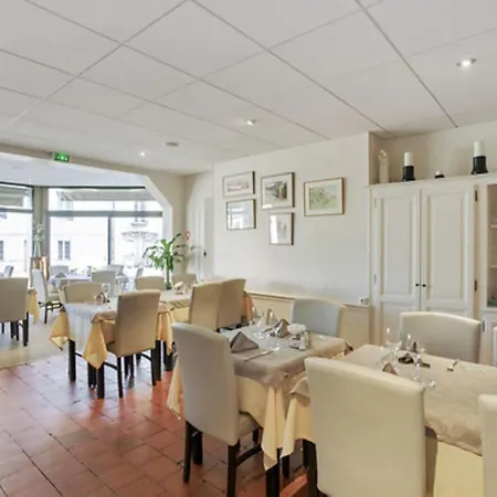 Logis Le Pelican & Son Restaurant Hotell Vernantes