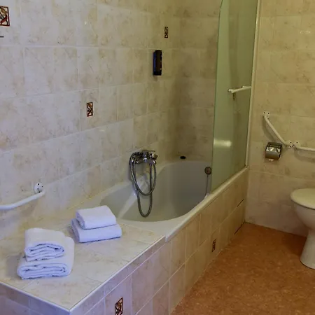 Logis Le Pélican&son Restaurant