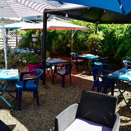 Logis Le Pelican & Son Restaurant Vernantes