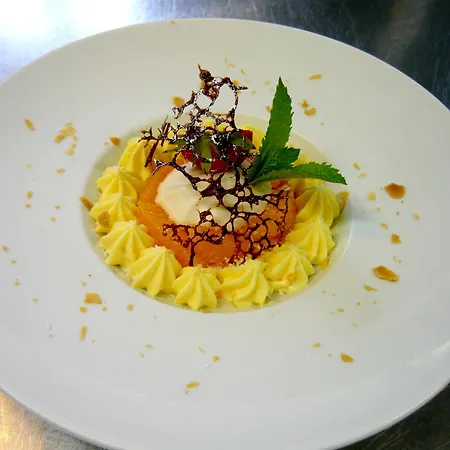 Hotell Logis Le Pelican & Son Restaurant