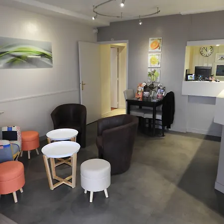 Logis Le Pelican & Son Restaurant Vernantes