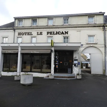 Logis Le Pelican & Son Restaurant 3*