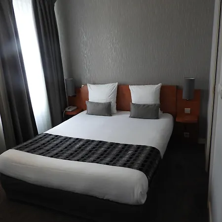 Logis Le Pelican & Son Restaurant Vernantes