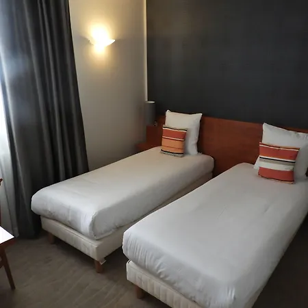 Logis Le Pelican & Son Restaurant 3* Vernantes