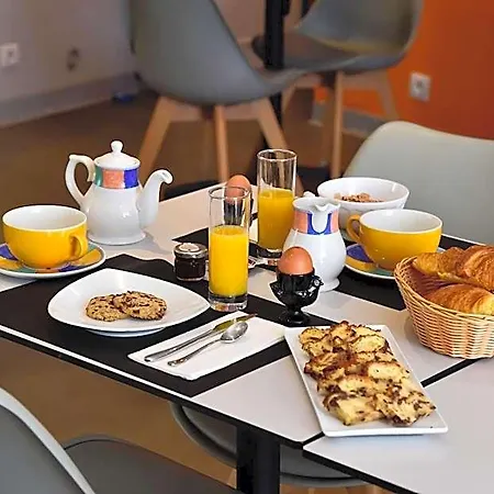 Logis Le Pelican & Son Restaurant 3*