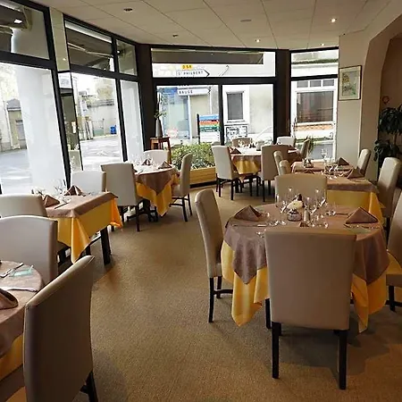 Le Pelican Hotel