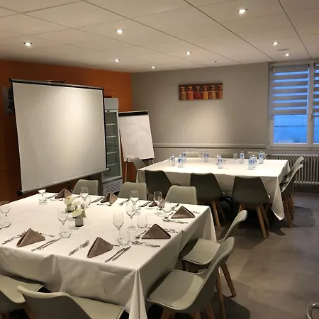 Отель Logis Le Pelican & Son Restaurant