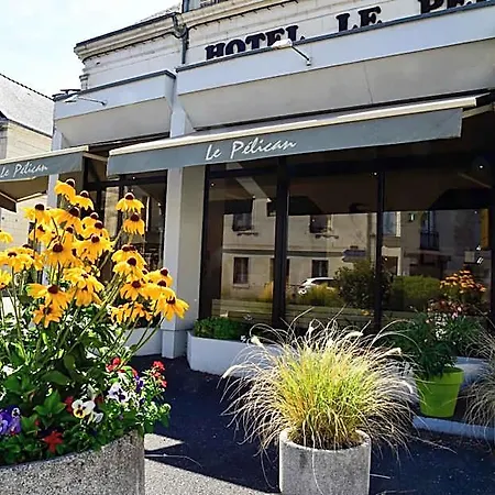 Logis Le Pelican & Son Restaurant 3*