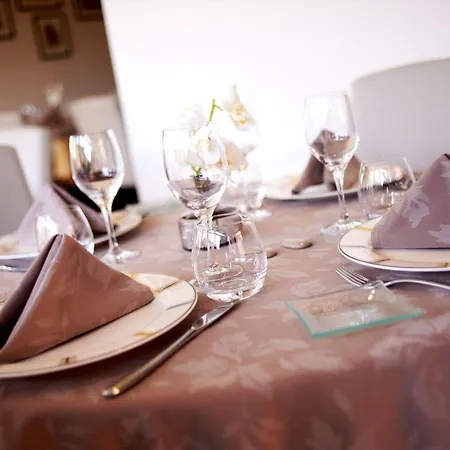 Logis Le Pelican 3*