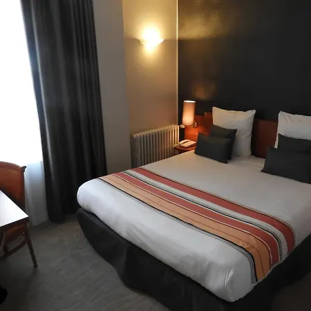 Hotel Logis Le Pelican 3*