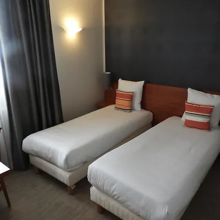 Logis Le Pelican & Son Restaurant 3* Vernantes