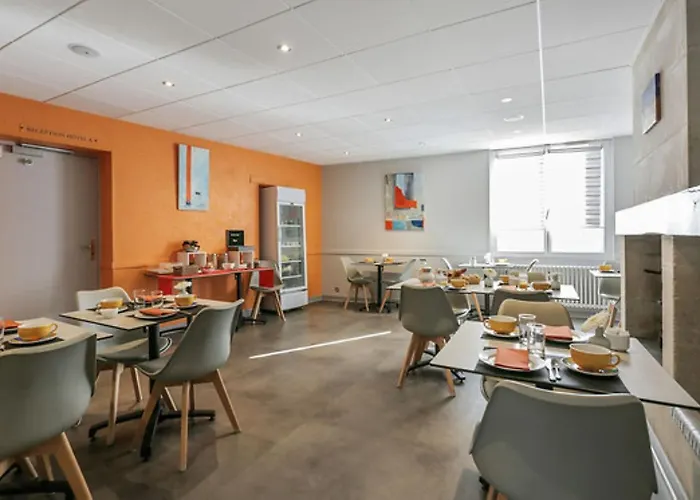 Logis Le Pelican & Son Restaurant Hotell