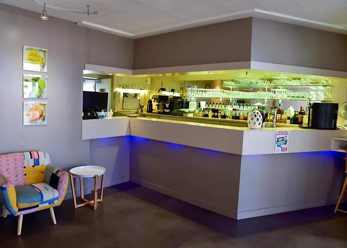 Logis Le Pelican & Son Restaurant 3* Vernantes