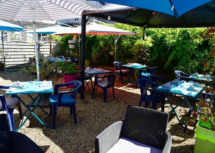 Logis Le Pelican & Son Restaurant Vernantes