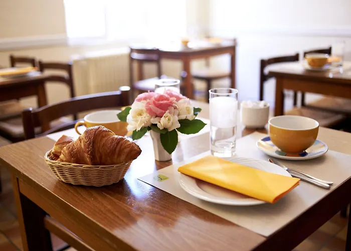 Logis Le Pelican & Son Restaurant 3* Vernantes