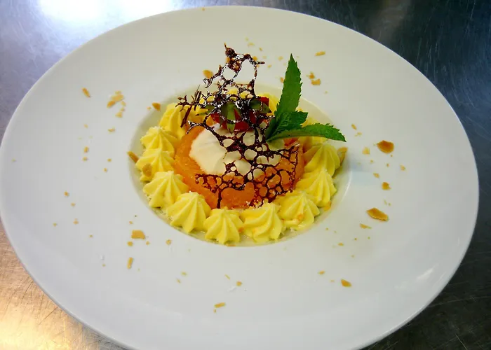 Hotell Logis Le Pelican & Son Restaurant