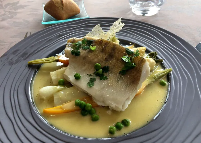 Logis Le Pelican & Son Restaurant 3*