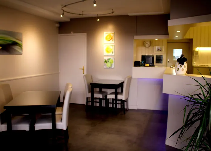 Отель Logis Le Pelican & Son Restaurant