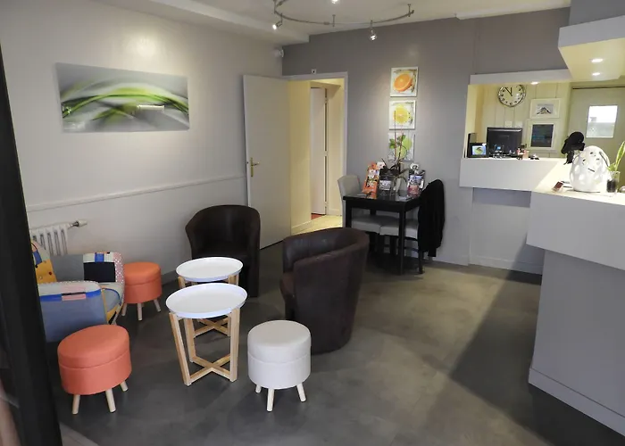 Logis Le Pelican & Son Restaurant Vernantes