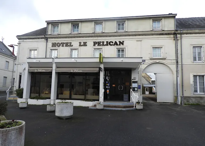Logis Le Pelican & Son Restaurant 3*