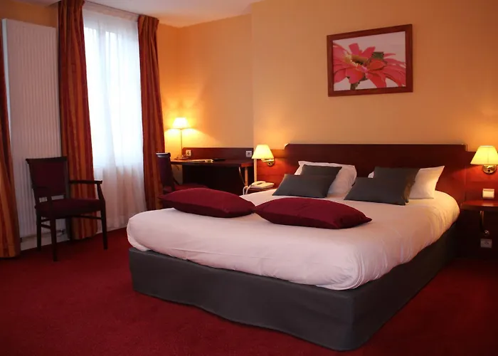 Hotell Logis Le Pelican & Son Restaurant Vernantes