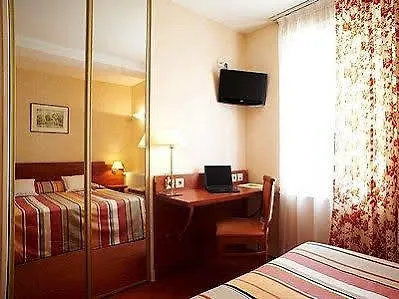 Logis Le Pelican & Son Restaurant 3* Vernantes