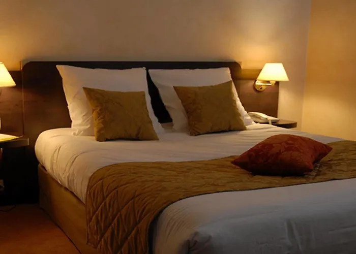 Logis Le Pelican & Son Restaurant